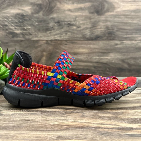 ❌SOLD❌NIB Bernie Mev 39 8 Red Multi Open Toe Woven Stretchy Mary Jane Flats - Picture 6 of 11